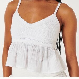 Holister top
EASY CROCHET-STYLE GAUZE
BABYDOLL TOP